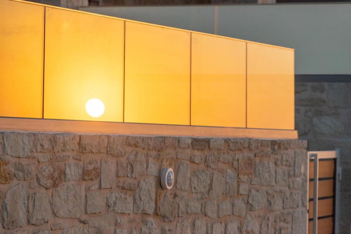 Philip Seafront Suite! Pánormos المظهر الخارجي الصورة